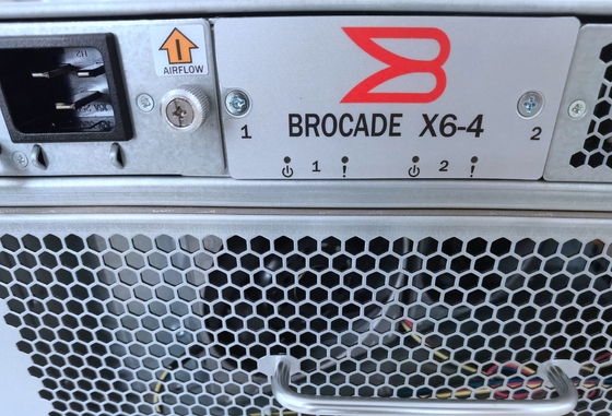 CR32-4 Brocade X6-4 Director Chassis Core Routing Blade Lên đến 192 cổng 32-Gbps