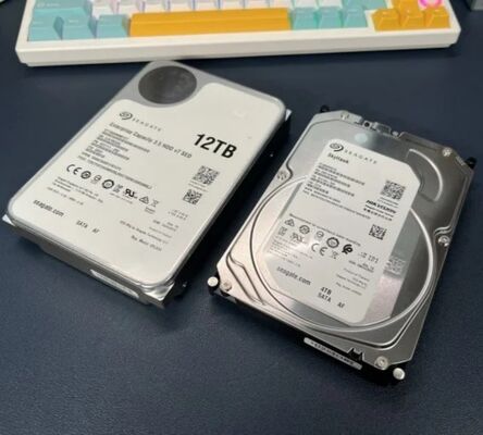 Seagate Exos X18 ST12000NM000J 12TB ổ cứng nội bộ 7200 RPM 256MB Cache SATA 6Gb/s CMR Enterprise HDD cho lưu trữ máy chủ 24/7