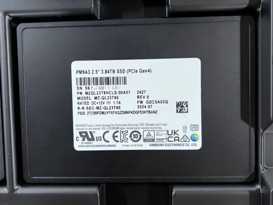 Samsung MZQL23T8HCLS-00A07 3.84TB SSD doanh nghiệp U.2 PCIe 4.0 NVMe 1.0 DWPD Bảo hành 5 năm Solid State Drive