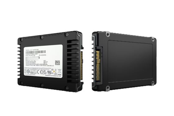 Samsung PM9A3 7.68TB PCIe 4.0 NVMe Enterprise SSD với 6900MB/s U.2 Form Factor