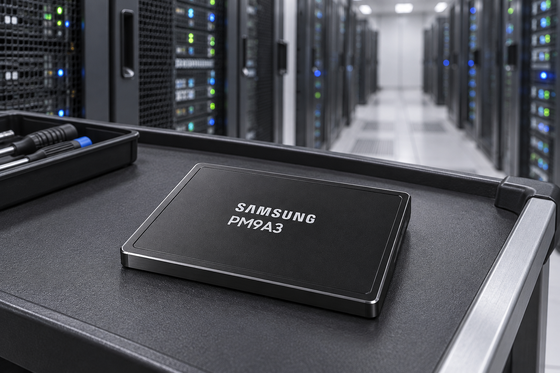 MZQL27T6HBLA-00A07 Samsung PM9A3 7.68TB U.2 NVMe SSD for AI Server Data Center Storage